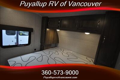 2021 FOREST RIVER RV EAST TO WEST DELLA TERRA 292MK   - Photo 17 - Vancouver, WA 98682-4901