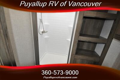2021 FOREST RIVER RV EAST TO WEST DELLA TERRA 292MK   - Photo 19 - Vancouver, WA 98682-4901