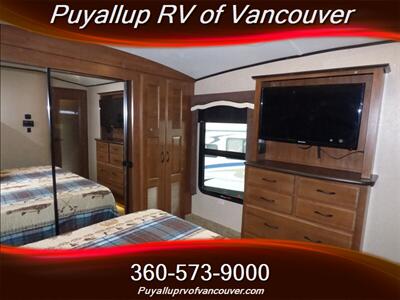 2016 JAYCO NORTHPOINT R387RDFS   - Photo 13 - Vancouver, WA 98682-4901
