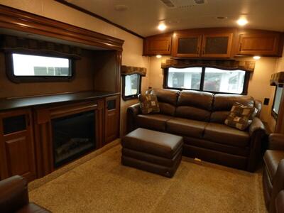 2016 JAYCO NORTHPOINT R387RDFS   - Photo 19 - Vancouver, WA 98682-4901