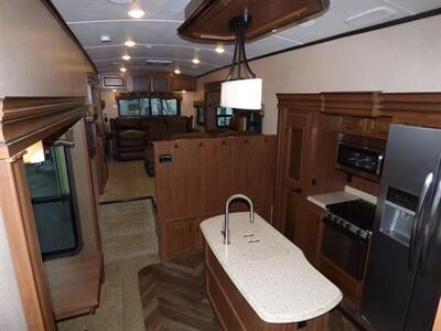 2016 JAYCO NORTHPOINT R387RDFS   - Photo 21 - Vancouver, WA 98682-4901