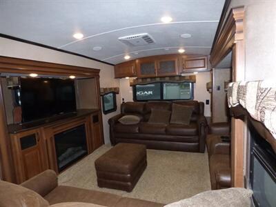2016 JAYCO NORTHPOINT R387RDFS   - Photo 22 - Vancouver, WA 98682-4901