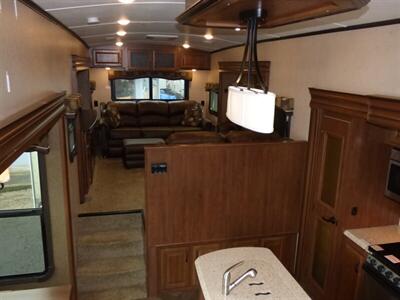 2016 JAYCO NORTHPOINT R387RDFS   - Photo 17 - Vancouver, WA 98682-4901