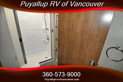 2020 Lance 2185 Travel trailer   - Photo 16 - Vancouver, WA 98682-4901