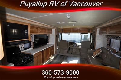 2011 WINNEBAGO VISTA 30W MOTIR HOME CLASS A   - Photo 7 - Vancouver, WA 98682-4901