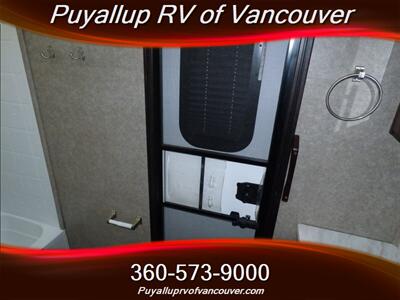 2018 JAYCO NORTH POINT 379DBFS  BUNK ROOM - Photo 24 - Vancouver, WA 98682-4901
