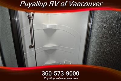 2011 KEYSTONE RV MONTANA 3000RK 3000RK   - Photo 13 - Vancouver, WA 98682-4901