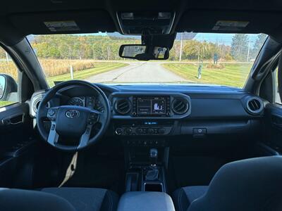 2023 Toyota Tacoma TRD Off-Road   - Photo 16 - Hermon, ME 04401