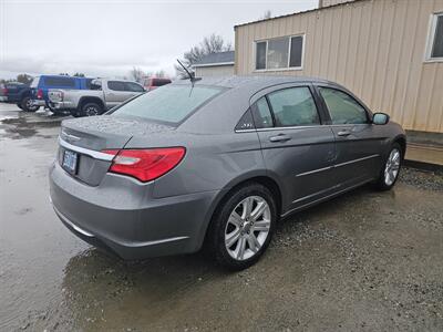 2012 Chrysler 200 LX   - Photo 2 - Central Point, OR 97502