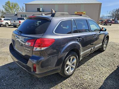 2013 Subaru Outback 3.6R Limited   - Photo 3 - Central Point, OR 97502