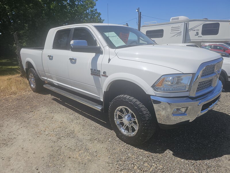 2016 RAM 3500 Laramie  