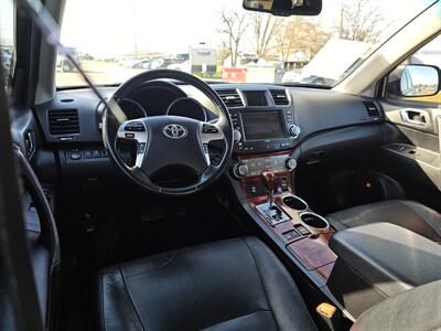 2012 Toyota Highlander Limited   - Photo 5 - Central Point, OR 97502