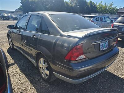 2002 Ford Focus ZTS   - Photo 2 - Central Point, OR 97502