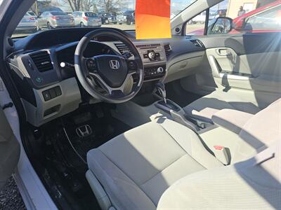 2012 Honda Civic LX   - Photo 2 - Central Point, OR 97502