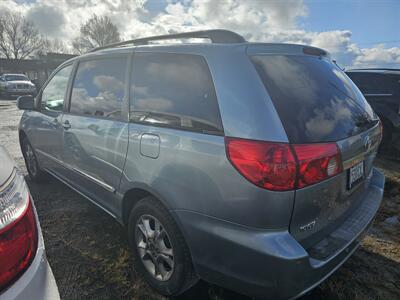 2006 Toyota Sienna XLE 7 Passenger   - Photo 2 - Central Point, OR 97502