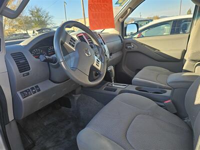 2013 Nissan Frontier SV   - Photo 4 - Central Point, OR 97502