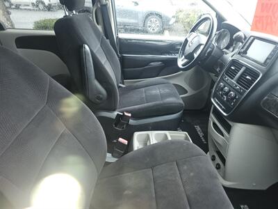 2011 Dodge Grand Caravan Express   - Photo 3 - Central Point, OR 97502