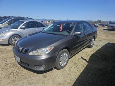 2005 Toyota Camry LE   - Photo 3 - Central Point, OR 97502