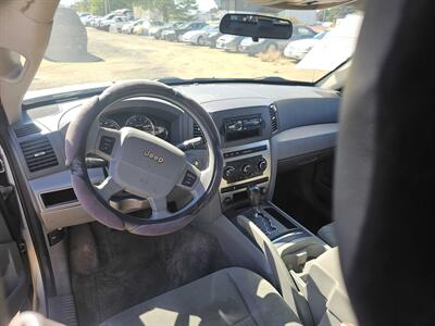 2007 Jeep Grand Cherokee Laredo   - Photo 6 - Central Point, OR 97502