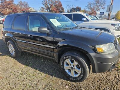 2005 Ford Escape XLT   - Photo 1 - Central Point, OR 97502