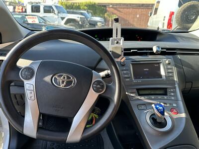 2012 Toyota Prius THREE   - Photo 9 - Burbank, CA 91502