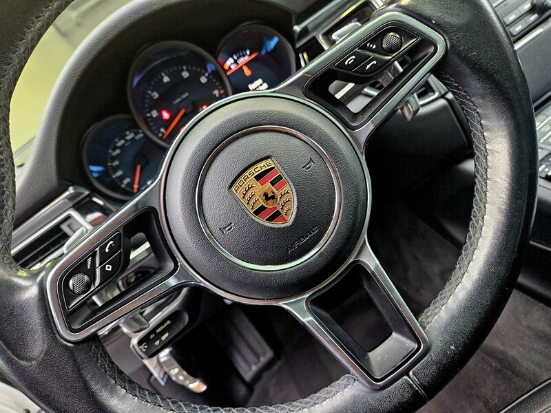2017 Porsche Macan   - Photo 22 - Hillsboro, OR 97124