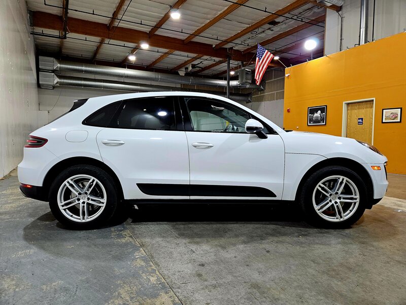 2017 Porsche Macan   - Photo 10 - Hillsboro, OR 97124