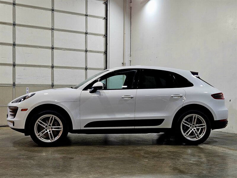2017 Porsche Macan   - Photo 6 - Hillsboro, OR 97124
