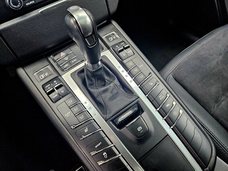 2017 Porsche Macan   - Photo 26 - Hillsboro, OR 97124