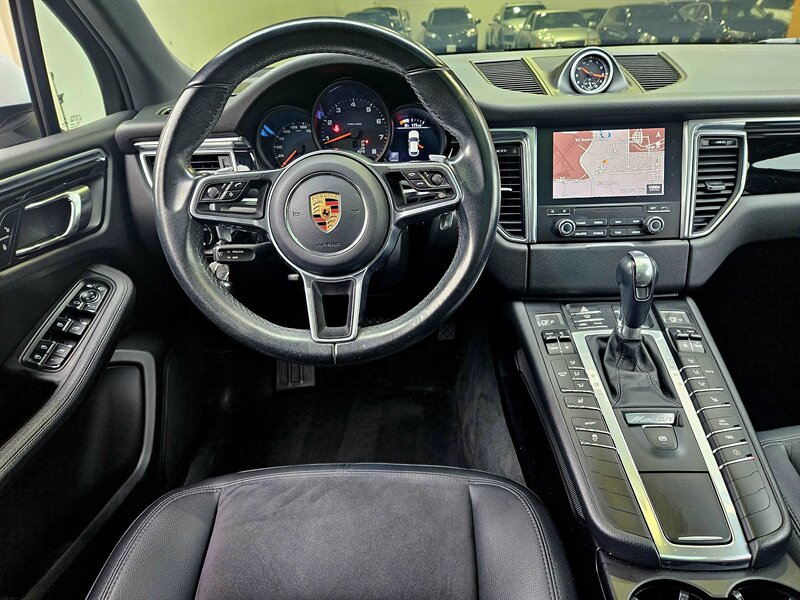 2017 Porsche Macan   - Photo 17 - Hillsboro, OR 97124
