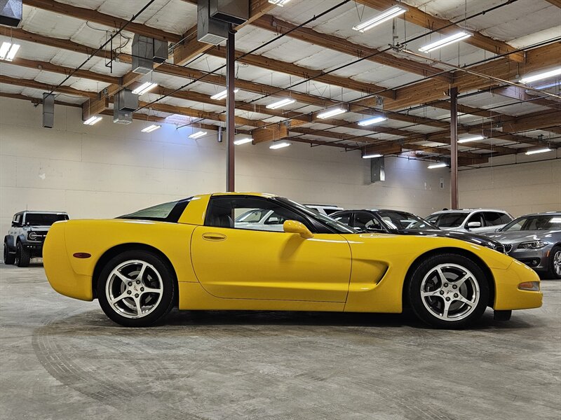 2001 Chevrolet Corvette   - Photo 8 - Hillsboro, OR 97124