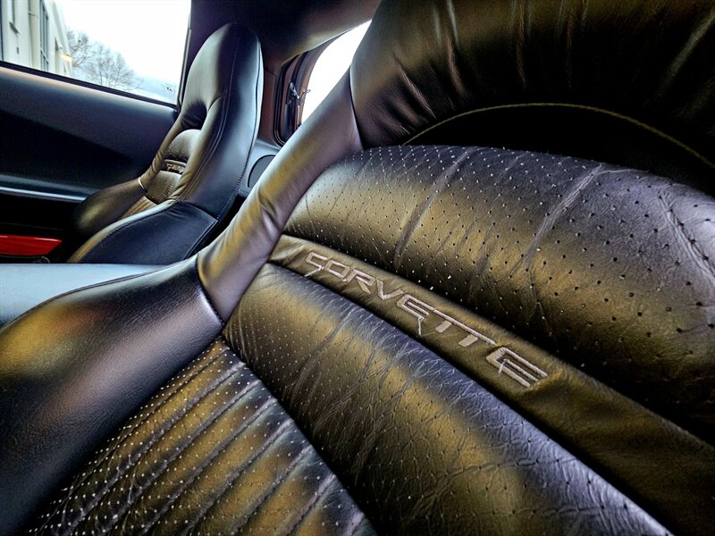 2001 Chevrolet Corvette   - Photo 27 - Hillsboro, OR 97124