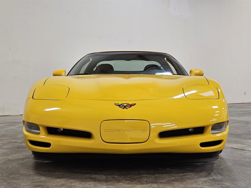 2001 Chevrolet Corvette   - Photo 10 - Hillsboro, OR 97124