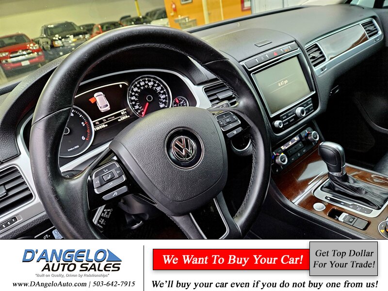 2015 Volkswagen Touareg TDI Lux photo