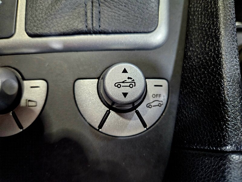 2010 Mercedes-Benz SLK SLK 300   - Photo 36 - Hillsboro, OR 97124