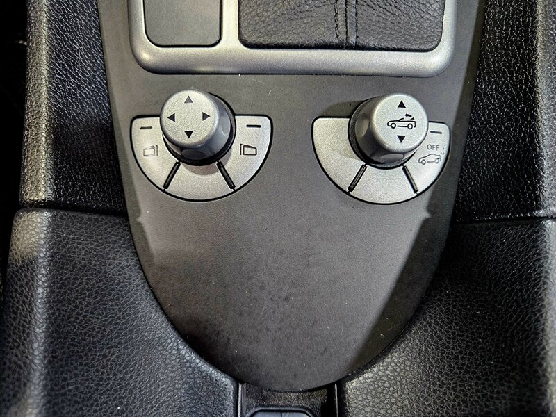 2010 Mercedes-Benz SLK SLK 300   - Photo 34 - Hillsboro, OR 97124