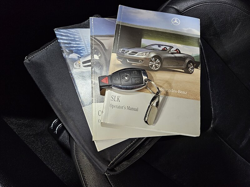 2010 Mercedes-Benz SLK SLK 300   - Photo 50 - Hillsboro, OR 97124