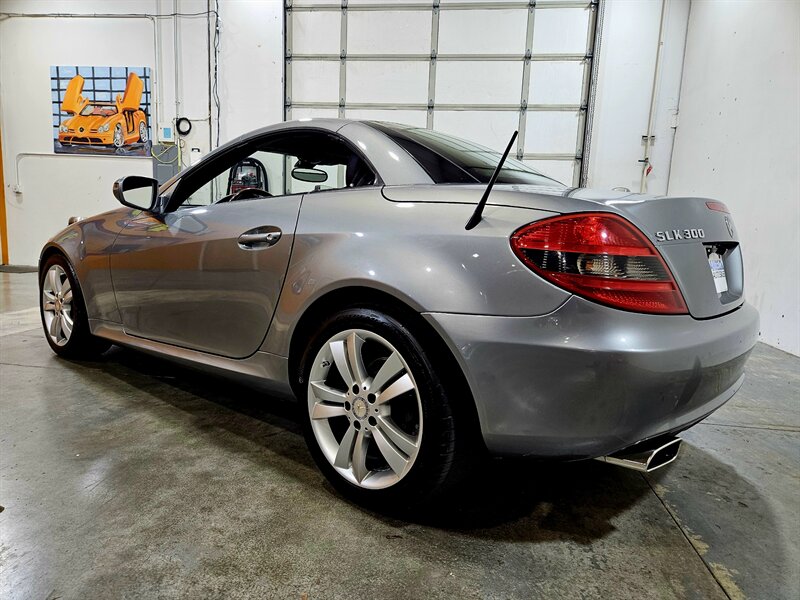 2010 Mercedes-Benz SLK SLK 300   - Photo 43 - Hillsboro, OR 97124