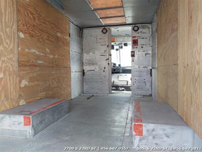 1998 Freightliner Panel Truck - Photo 3 - McAllen, TX 78503