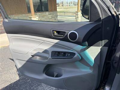 2012 Toyota Tacoma PreRunner V6 - Photo 17 - Nocona, TX 76255