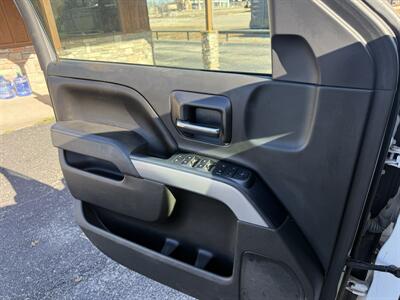 2015 Chevrolet Silverado 1500 LT Z71   - Photo 18 - Nocona, TX 76255