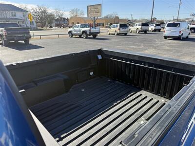 2017 Toyota Tacoma TRD Sport   - Photo 18 - Nocona, TX 76255