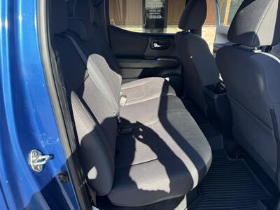 2017 Toyota Tacoma TRD Sport   - Photo 11 - Nocona, TX 76255