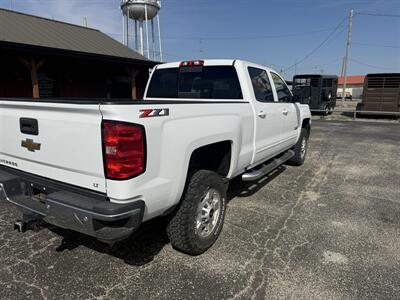 2019 Chevrolet Silverado 2500 LT Z71 - Photo 3 - Nocona, TX 76255
