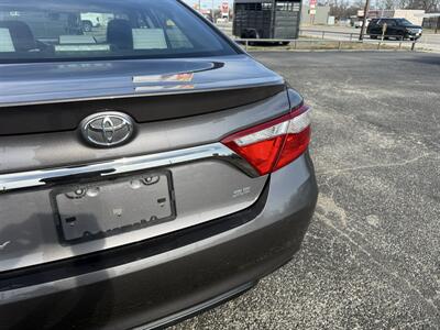 2015 Toyota Camry SE   - Photo 20 - Nocona, TX 76255
