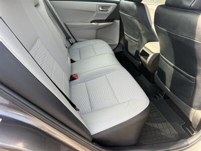 2015 Toyota Camry SE   - Photo 11 - Nocona, TX 76255