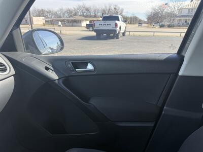 2017 Volkswagen Tiguan 2.0T Limited S   - Photo 14 - Nocona, TX 76255