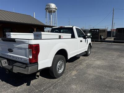 2019 Ford F-250 XL   - Photo 3 - Nocona, TX 76255