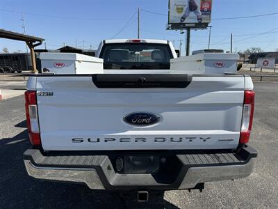 2019 Ford F-250 XL   - Photo 4 - Nocona, TX 76255