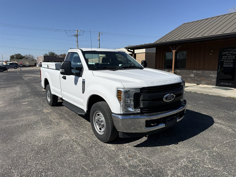 2019 Ford F-250 XL   - Photo 1 - Nocona, TX 76255